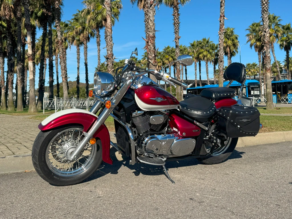 Прокат мотоцикла Suzuki Boulevard C50T в Сочи
